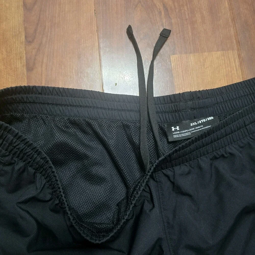 Under Armour Mens 3XL Black Loose Fit Mesh Lined Woven Track Pants Zipper Ankle